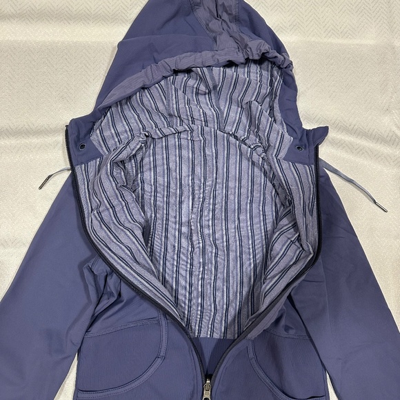 Lululemon Reversible Dance Studio Jacket, Size 6, Bluish/Purple (Rare) - Picture 4 of 15